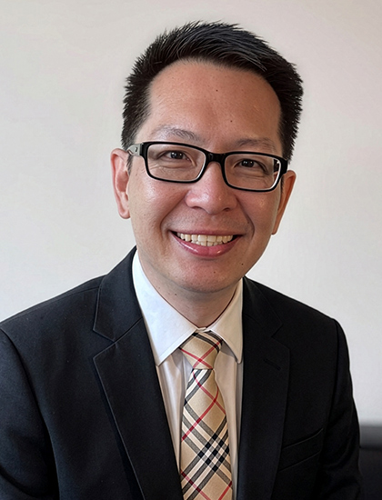 Dr Julian Ng